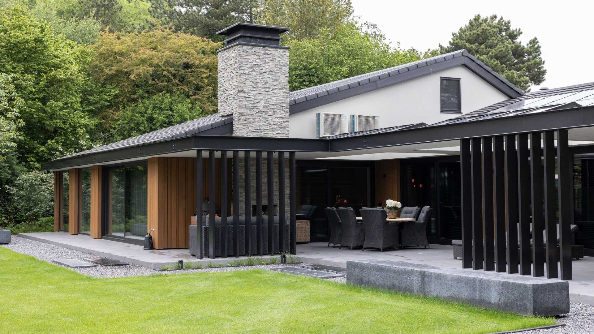 Villa Zwijndrecht buitenaanzicht inclusief tuin