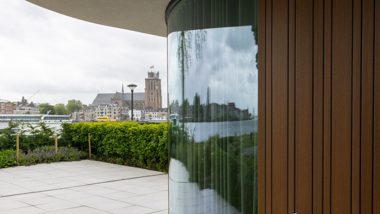 Villa Zwijndrecht rond gebogen glas uitzicht Dordrecht